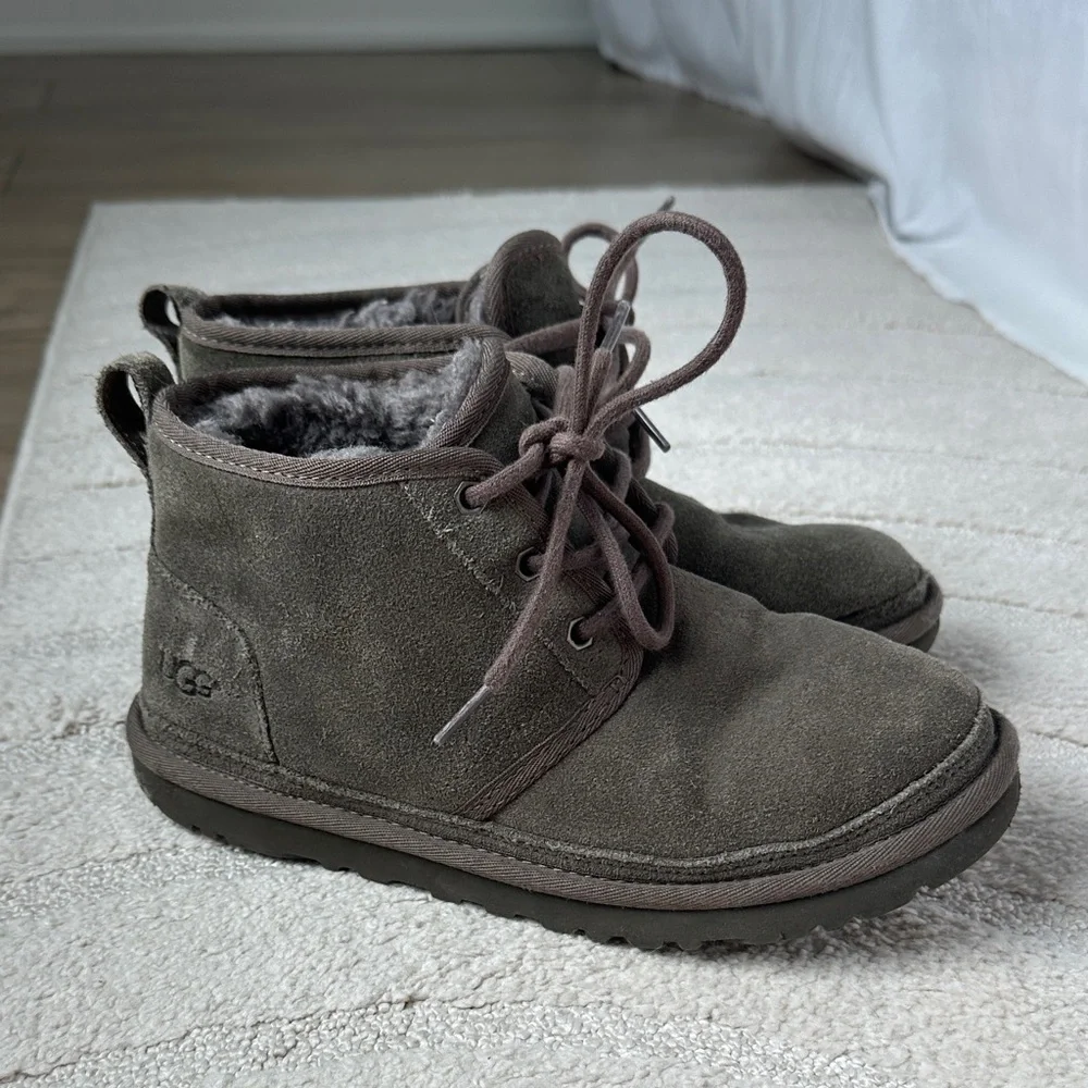 UGG Men's Chukka Suede Boots in Charcoal Brown